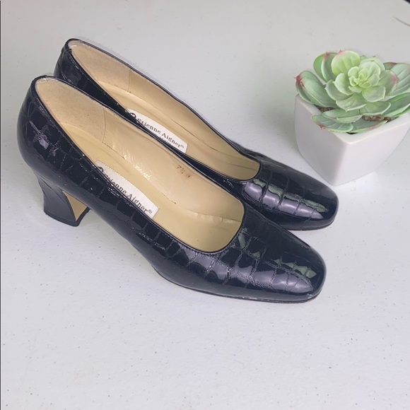 Etienne Aigner Shoes - Etienne Aigner I Black Leather Pumps Size 8.5